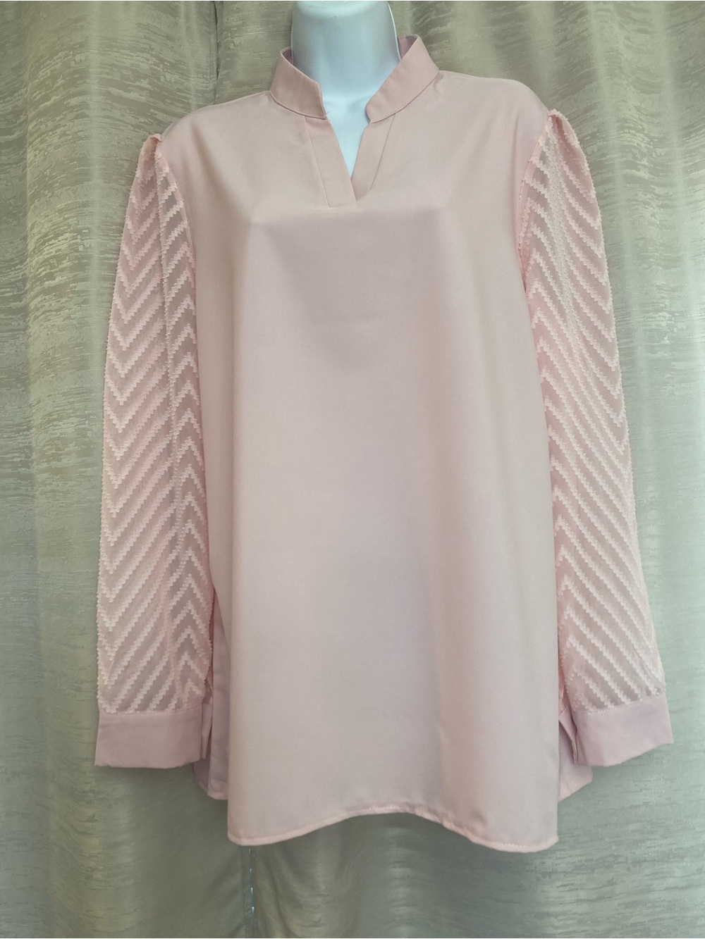 Light Pink Long-Sleeve Split-Neck Blouse XL
